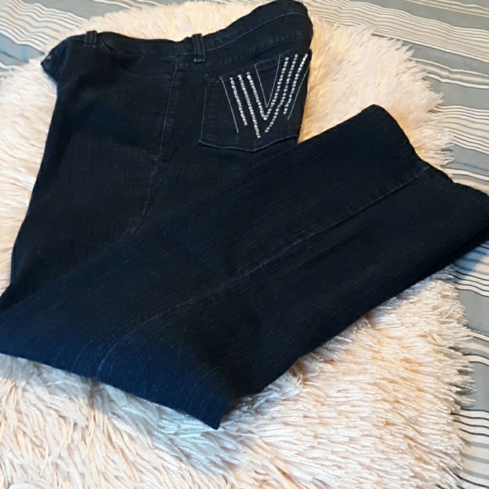 Not Your Daughters jeans Sparkling back pockets Size 8